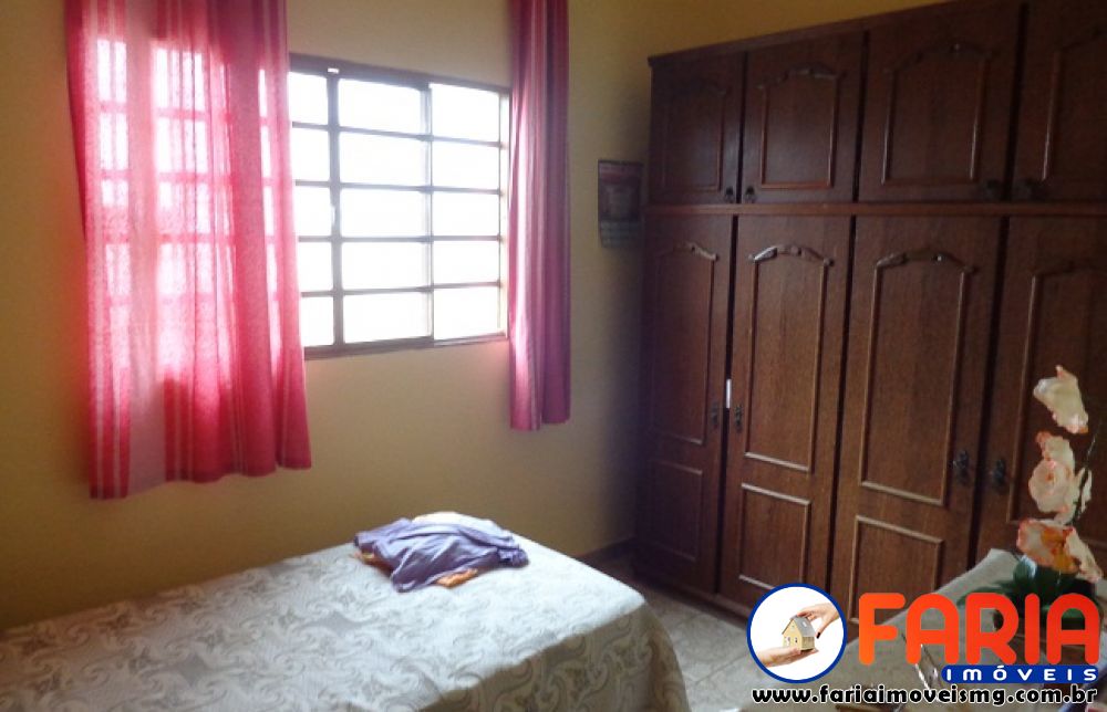 143 - Casa à venda no bairro VILA FERREIRA - Faria Imóveis 7