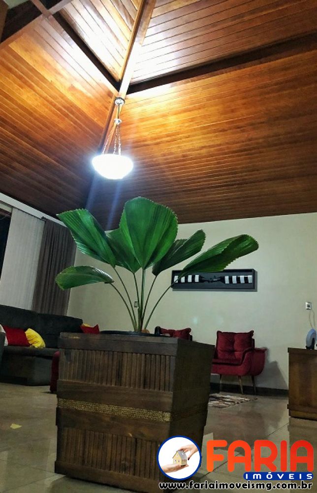 273 - Casa à venda no bairro CASTELO BRANCO - Faria Imóveis 11