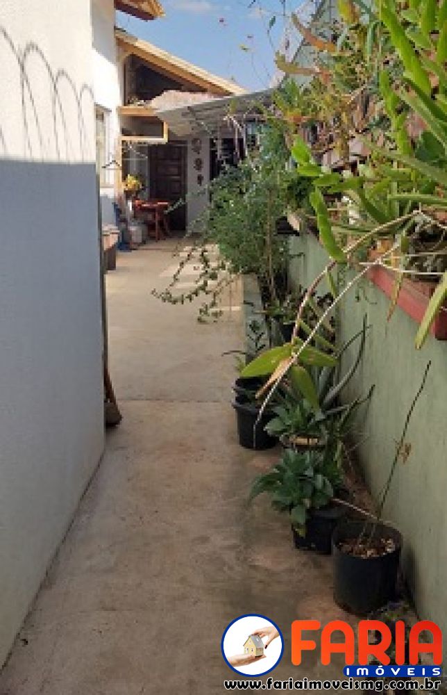 352 - Casa à venda no bairro SENADOR VALADARES - Faria Imóveis 5