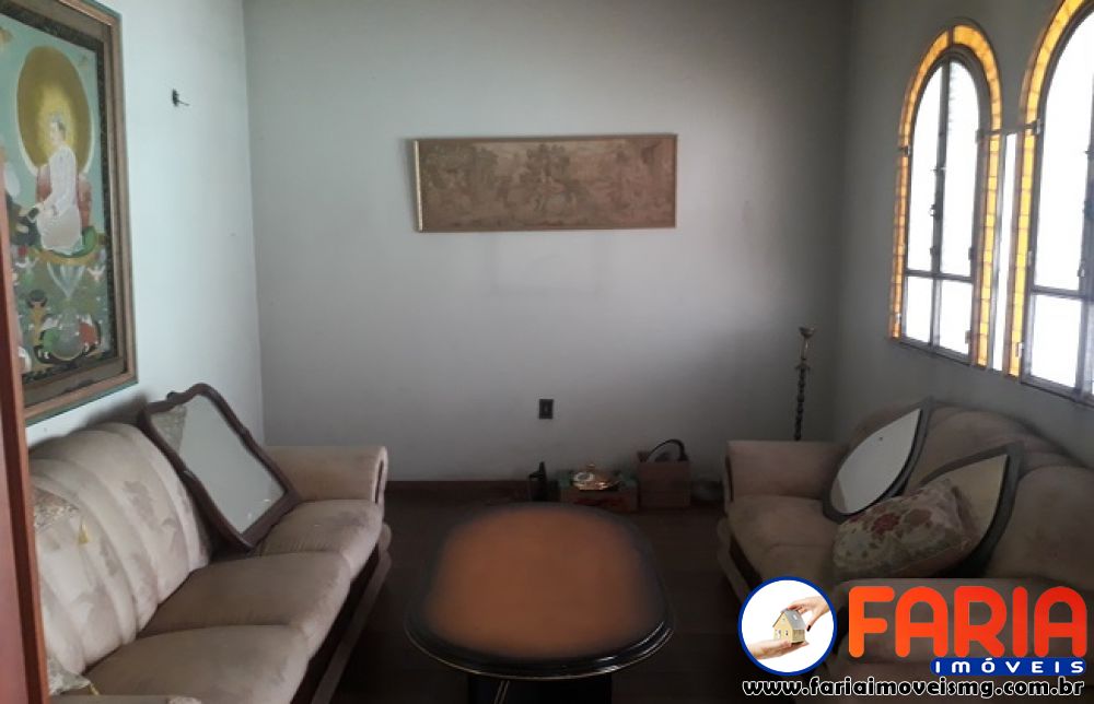 360 - Casa à venda no bairro CENTRO - Faria Imóveis 6