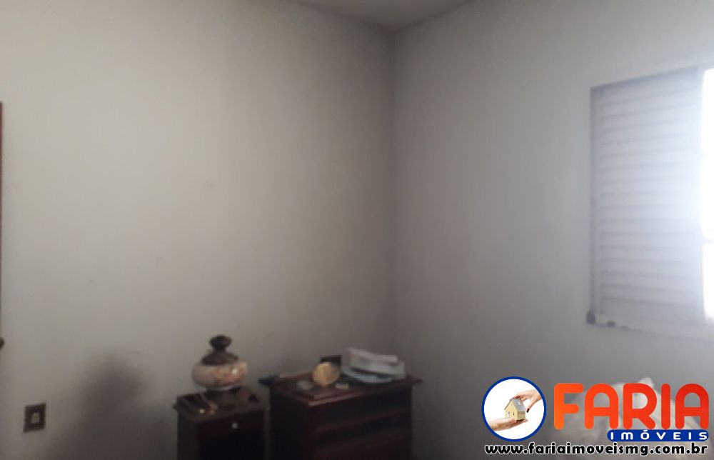 360 - Casa à venda no bairro CENTRO - Faria Imóveis 13