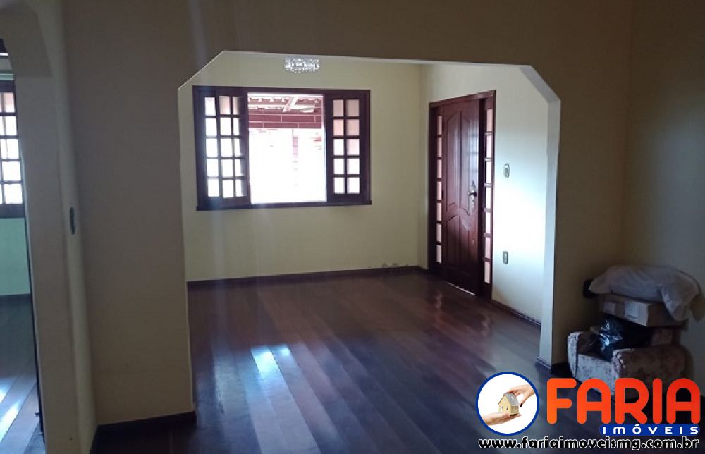 361 - Casa à venda no bairro VILA ROMUALDO - Faria Imóveis 14