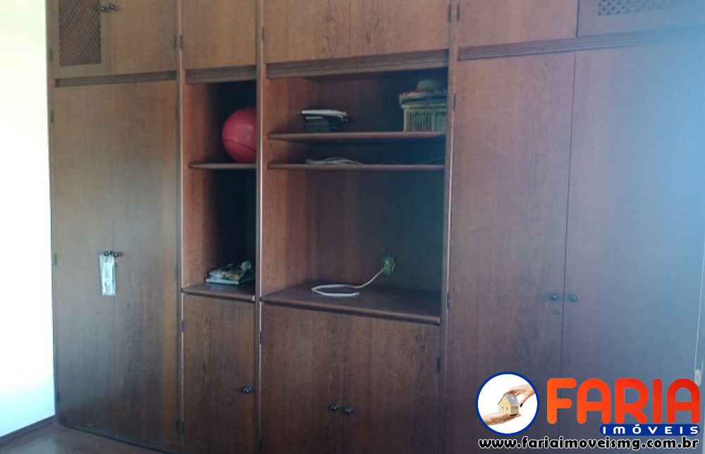 361 - Casa à venda no bairro VILA ROMUALDO - Faria Imóveis 17