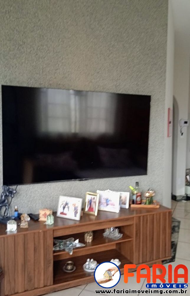 391 - Casa &agrave; venda no bairro PROVIDÊNCIA - Faria Im&oacute;veis 33