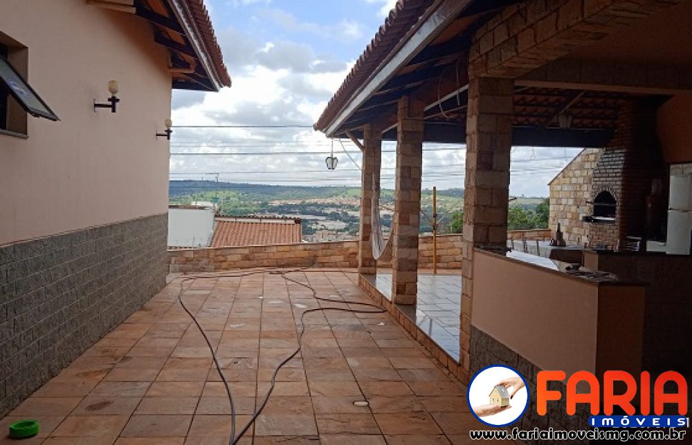 391 - Casa &agrave; venda no bairro PROVIDÊNCIA - Faria Im&oacute;veis 39